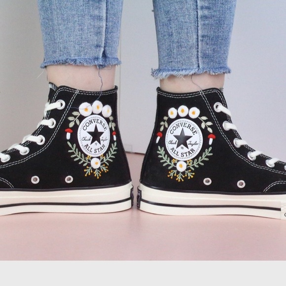 Converse Chuck Taylor All Star Custom Embroidered Mushroom Sneakers - NWOT - Picture 3 of 11